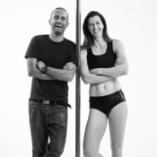 Behind the scenes: Sharing some insiders pole dance tips is always fun :) <em>Photo: © Matic Brezovšek</em>