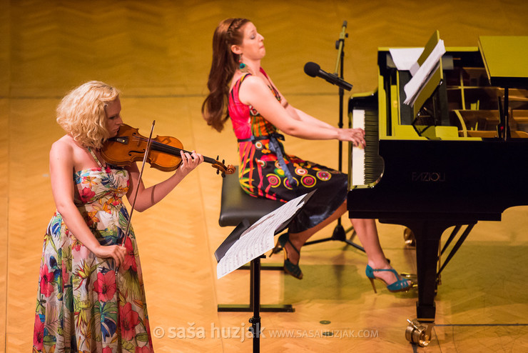 Urška Orešič, voice, piano; Barbara Upelj, violin @ Festival Lent, Maribor (Slovenia), 20/06 > 05/07/2014 <em>Photo: © Saša Huzjak</em>