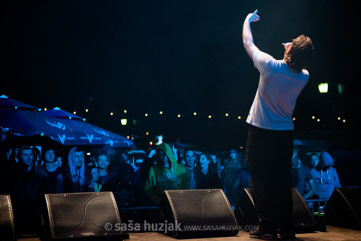 Wikluh Sky - Đorđe Miljenović (Bad Copy) from back @ Festival Lent, Maribor (Slovenia), 20/06 > 05/07/2014 <em>Photo: © Saša Huzjak</em>