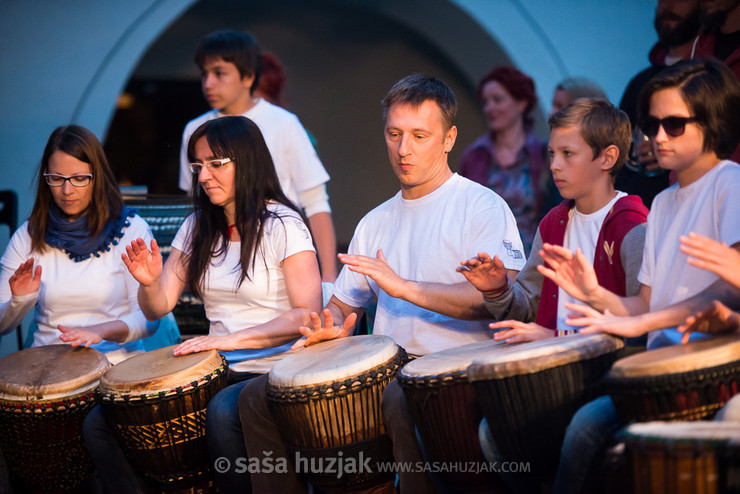 Izbine glasne pripovedke - letna bobnarska produkcija Plesne Izbe Maribor @ Vetrinjski dvor, Maribor (Slovenia), 21/06/2015 <em>Photo: © Saša Huzjak</em>