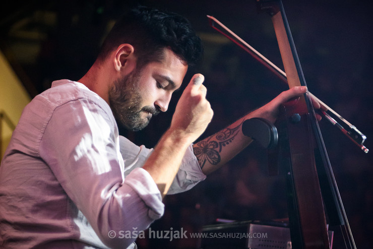 Matej Milošev, guest on cello @ Dvorana Mladosti, Rijeka (Croatia), 11/10/2019 <em>Photo: © Saša Huzjak</em>