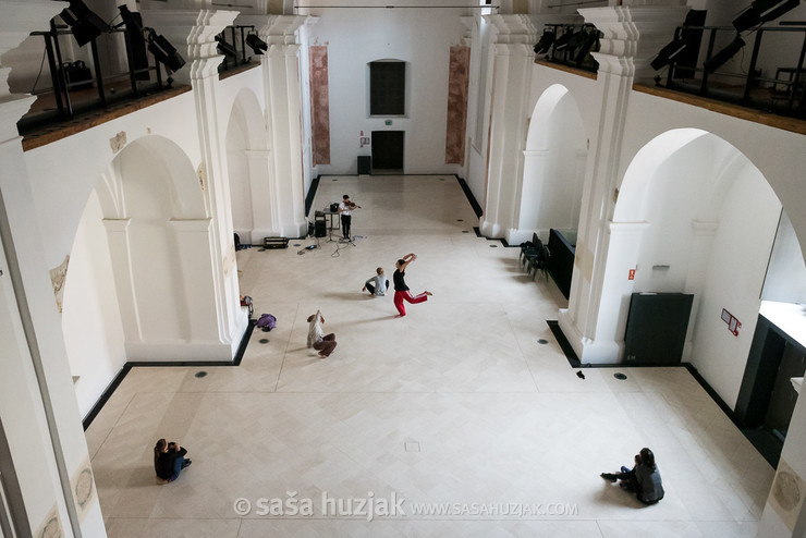 Odprti studio za gledalce - Nagib k procesu @ Minoritska cerkev, Maribor (Slovenia), 10/10/2020 <em>Photo: © Saša Huzjak</em>
