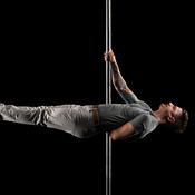 Pole dance studio photoshoot: Nino <em>Photo: © Saša Huzjak</em>
