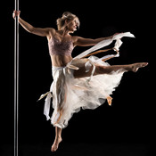 Pole dance studio photoshoot: Tina <em>Photo: © Saša Huzjak</em>