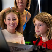 Pandora - Art of Pole studio photoshoot BTS <em>Photo: &copy; Saša Huzjak</em>