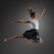 Dancers in studio photo shoot: Tjaša Šramel <em>Photo: © Saša Huzjak</em>