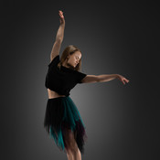 Dancers in studio photo shoot: Tjaša Šramel <em>Photo: © Saša Huzjak</em>