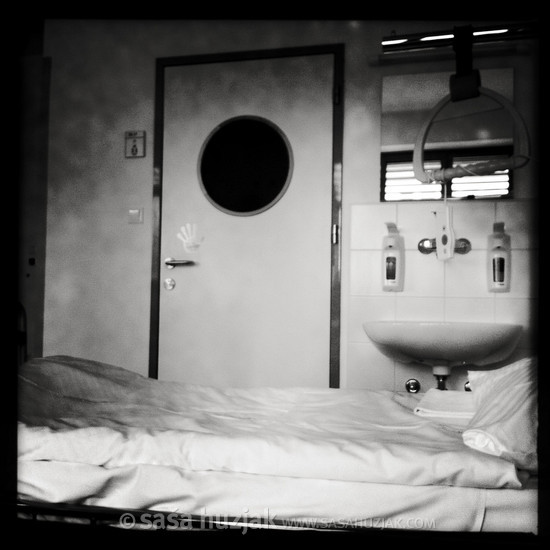 Empty hospital bed <em>Photo: © Saša Huzjak</em>