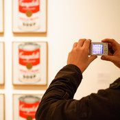 Andy Warhol fan @ MoMa, New York (USA), 2010 <em>Photo: © Saša Huzjak</em>