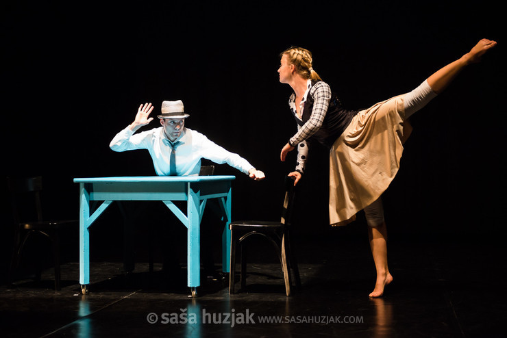 Plesna izba Maribor: Na vseh štirih @ Festival Performa Platforma, Maribor (Slovenia), 2016 <em>Photo: © Saša Huzjak</em>