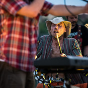 Aleš Tonaj (Stari pes) @ Plavajoči oder na Dravi (Floating stage on river Drava), Maribor (Slovenia), 2018 <em>Photo: © Saša Huzjak</em>