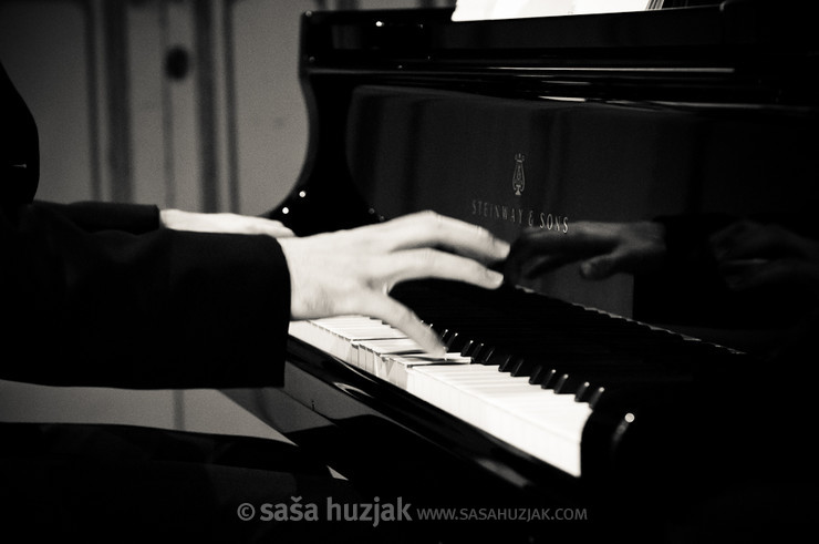 Nikolaj Sajko & Miha Haas @ SNG Maribor, Kazinska dvorana, Maribor (Slovenia), 06/04/2011 <em>Photo: © Saša Huzjak</em>