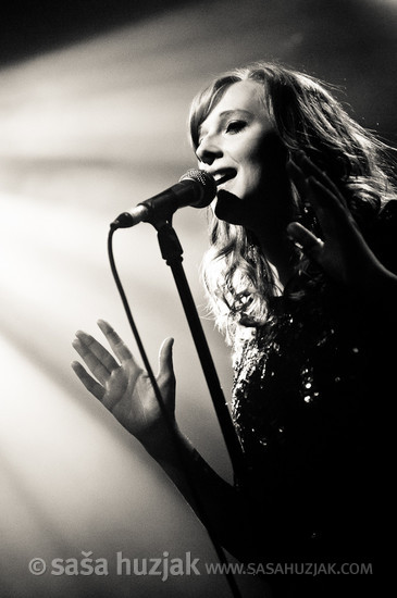 Ruby Wood (Bonobo) @ Kino Šiška, Ljubljana (Slovenia), 10/04/2011 <em>Photo: © Saša Huzjak</em>
