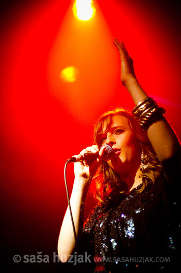 Ruby Wood (Bonobo) @ Kino Šiška, Ljubljana (Slovenia), 10/04/2011 <em>Photo: © Saša Huzjak</em>