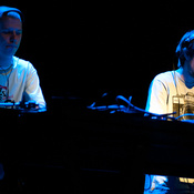 Danaja & Borka @ Kino Šiška, Ljubljana (Slovenia), 10/04/2011 <em>Photo: © Saša Huzjak</em>