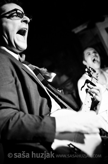 Adriano Celentano Gebäckorchester @ Antje Öklesund, Berlin (Germany), 29/10/2011 <em>Photo: © Saša Huzjak</em>