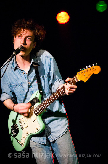 Daniel Blumberg (Yuck) @ Magnet club, Berlin (Germany), 01/11/2011 <em>Photo: © Saša Huzjak</em>