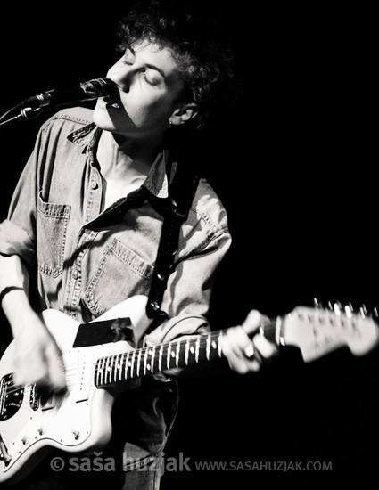 Daniel Blumberg (Yuck) @ Magnet club, Berlin (Germany), 01/11/2011 <em>Photo: © Saša Huzjak</em>