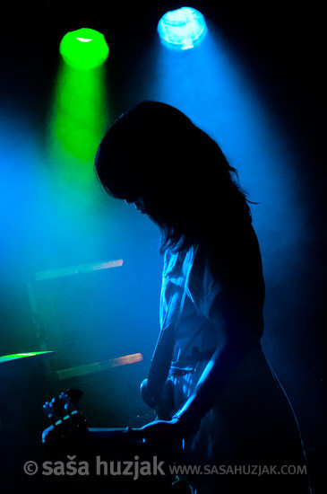 Mariko Doi (Yuck) @ Magnet club, Berlin (Germany), 01/11/2011 <em>Photo: © Saša Huzjak</em>