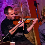 Matjaž Sekne (Bratko Bibič & The Madleys) @ MuziKafe, Ptuj (Slovenia), 02/12/2011 <em>Photo: © Saša Huzjak</em>