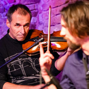 Matjaž Sekne (Bratko Bibič & The Madleys) @ MuziKafe, Ptuj (Slovenia), 02/12/2011 <em>Photo: © Saša Huzjak</em>