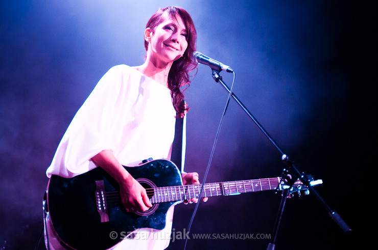 Lou Rhodes (Lamb) @ Kino Šiška, Ljubljana (Slovenia), 01/12/2011 <em>Photo: © Saša Huzjak</em>