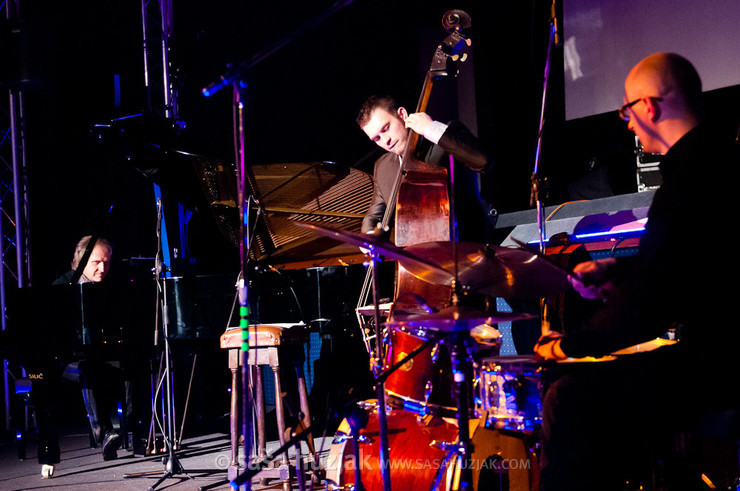 Artur Dutkiewicz Trio @ Kino Udarnik, Maribor (Slovenia), 20/04/2012 <em>Photo: © Saša Huzjak</em>