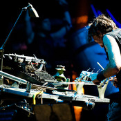 Primož Oberžan (The Stroj) with his music machine @ Reciklažni center Surovine (Tezno Recycling Centre), Maribor (Slovenia), 24/08/2012 <em>Photo: © Saša Huzjak</em>