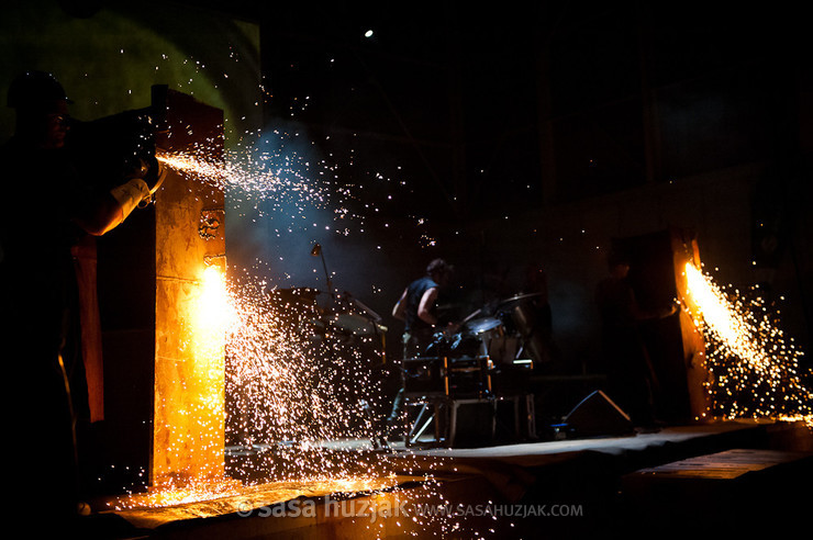 The Stroj @ Reciklažni center Surovine (Tezno Recycling Centre), Maribor (Slovenia), 24/08/2012 <em>Photo: © Saša Huzjak</em>