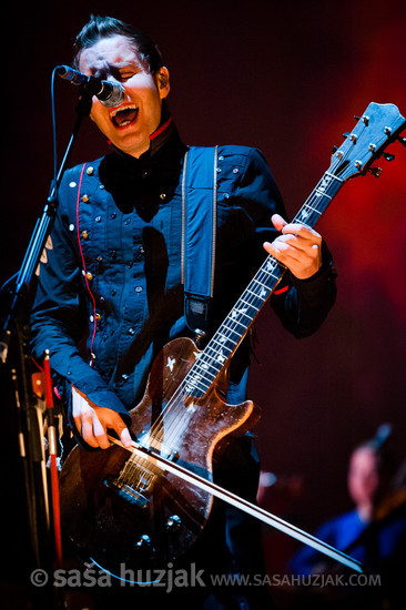 Jónsi Birgisson (Sigur Rós) @ MARS Festival 2012, Trg Leona Štuklja, Maribor (Slovenia), 05/09/2012 <em>Photo: © Saša Huzjak</em>