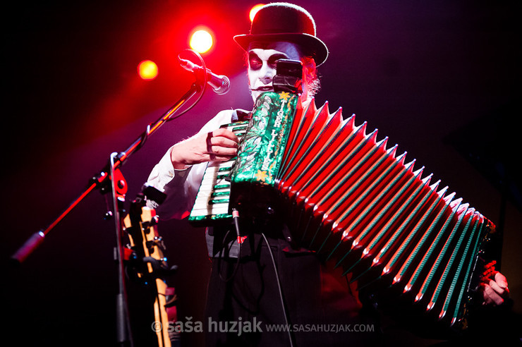 Martyn Jacques (The Tiger Lillies) @ Kino Šiška, Ljubljana (Slovenia), 12/12/2012 <em>Photo: © Saša Huzjak</em>