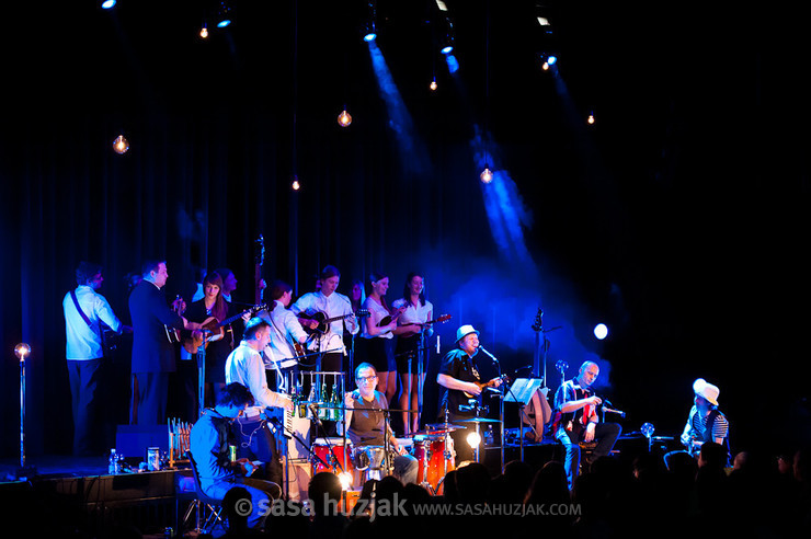 Dan D + Jure Longyka + Tamburaški Orkester Carmen Cord @ Kino Šiška, Ljubljana (Slovenia), 09/03/2013 <em>Photo: © Saša Huzjak</em>