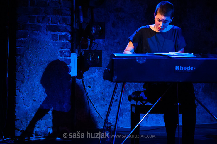 Kaja Draksler's shadow @ Narodni dom Maribor, Mali oder, Maribor (Slovenia), 10/05/2013 <em>Photo: © Saša Huzjak</em>