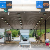 At the border crossing with Croatia @ Skejtaj s srcem, Dolga vas - Izola (Slovenia), 20/05 > 26/05/2013 <em>Photo: © Saša Huzjak</em>