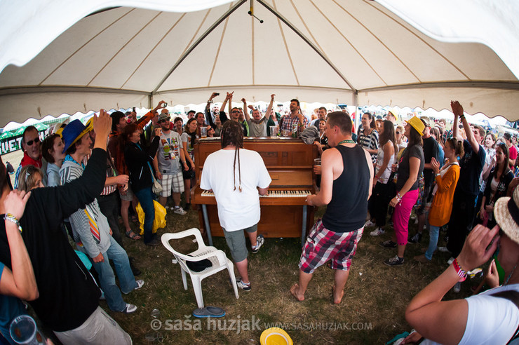 Fun at the festival @ Bažant Pohoda festival, Trenčín (Slovakia), 11/07 > 13/07/2013 <em>Photo: © Saša Huzjak</em>