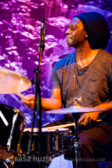 Hamid Drake (Luc Ex' Assemblée) @ Narodni dom Maribor, Mali oder, Maribor (Slovenia), 14/11/2013 <em>Photo: © Saša Huzjak</em>