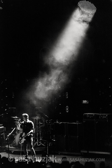 Joshua Homme (Queens of the Stone Age) @ Križanke, Ljubljana (Slovenia), 2014 <em>Photo: © Saša Huzjak</em>