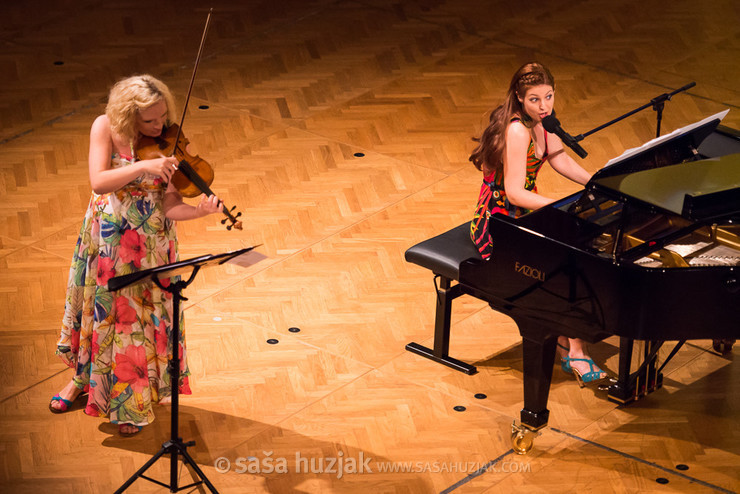 Urška Orešič, voice, piano; Barbara Upelj, violin @ Festival Lent, Maribor (Slovenia), 20/06 > 05/07/2014 <em>Photo: © Saša Huzjak</em>