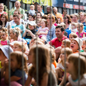 Jacob, Wilhelm Grimm: Rdeča kapica @ Festival Lent, Maribor (Slovenia), 20/06 > 05/07/2014 <em>Photo: © Saša Huzjak</em>