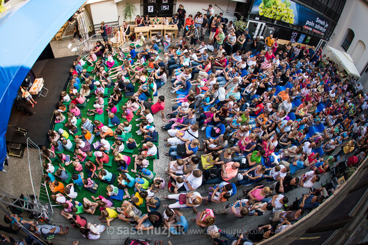 Jacob, Wilhelm Grimm: Rdeča kapica @ Festival Lent, Maribor (Slovenia), 20/06 > 05/07/2014 <em>Photo: © Saša Huzjak</em>