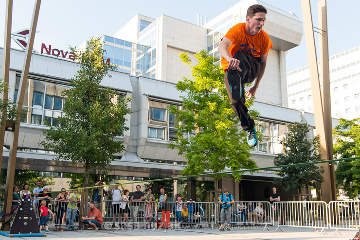 Slovenia Slack line Open 2014 @ Festival Lent, Maribor (Slovenia), 20/06 > 05/07/2014 <em>Photo: © Saša Huzjak</em>