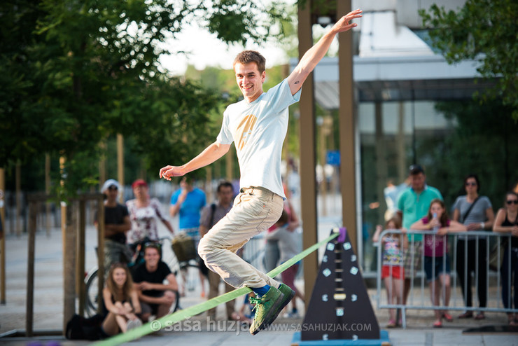 Slovenia Slack line Open 2014 @ Festival Lent, Maribor (Slovenia), 20/06 > 05/07/2014 <em>Photo: © Saša Huzjak</em>