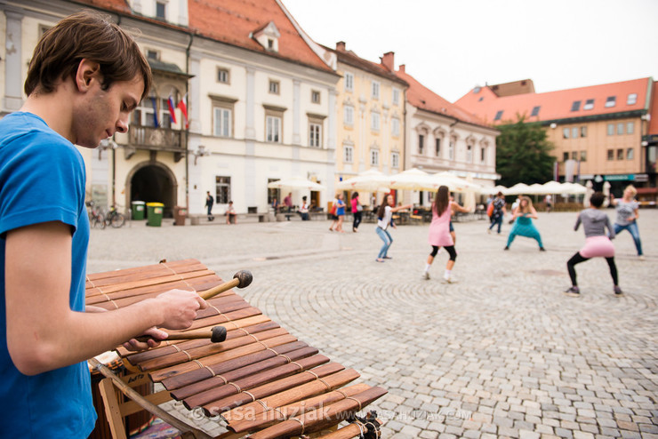 African dance workshop by Dalanda Diallo @ Festival Lent, Maribor (Slovenia), 20/06 > 05/07/2014 <em>Photo: © Saša Huzjak</em>