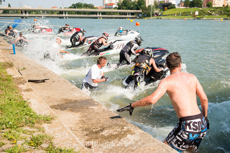 Jet ski Alpe Adria Tour 2014 @ Festival Lent, Maribor (Slovenia), 20/06 > 05/07/2014 <em>Photo: © Saša Huzjak</em>