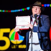 Dr. Andrej Fištravec, Mayor of Maribor, giving the Award of the City to KUD Študent -  Mosaic of History: 50 years of KUD Študent @ Festival Lent, Maribor (Slovenia), 20/06 > 05/07/2014 <em>Photo: © Saša Huzjak</em>