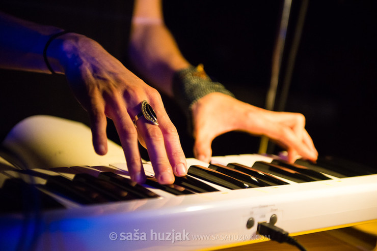 JUNEsHELEN @ Festival Lent, Maribor (Slovenia), 20/06 > 05/07/2014 <em>Photo: © Saša Huzjak</em>