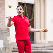 Vincent Delavenere (Podeželsko žongliranje - Rural juggling) @ Festival Lent, Maribor (Slovenia), 20/06 > 05/07/2014 <em>Photo: © Saša Huzjak</em>