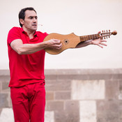 Vincent Delavenere (Podeželsko žongliranje - Rural juggling) @ Festival Lent, Maribor (Slovenia), 20/06 > 05/07/2014 <em>Photo: © Saša Huzjak</em>