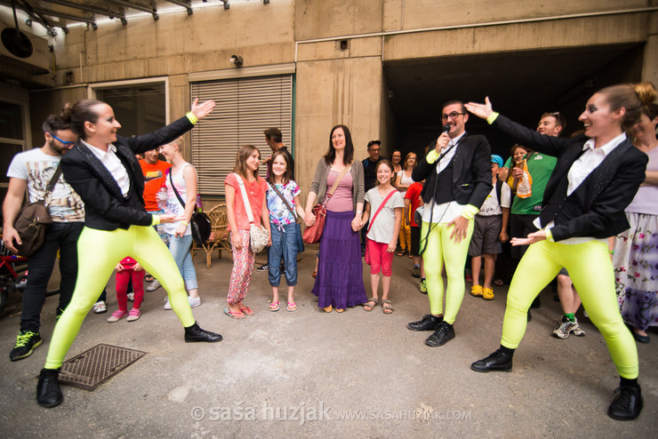 Veličastni veliki ogled (s sirom) - Le Grand Big Tour (with cheese) @ Festival Lent, Maribor (Slovenia), 20/06 > 05/07/2014 <em>Photo: © Saša Huzjak</em>