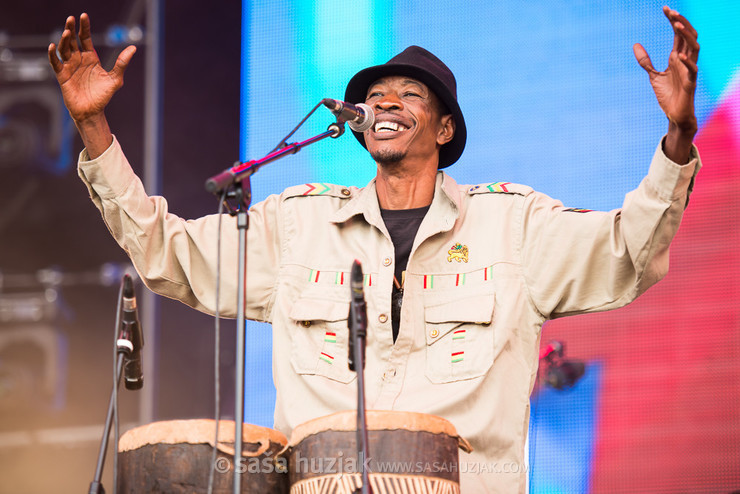 Jupiter & Okwess International @ Bažant Pohoda festival, Trenčín (Slovakia), 10/07 > 12/07/2014 <em>Photo: © Saša Huzjak</em>